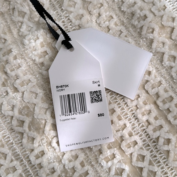 NWT English Factory Velvet Embellished Mini Skirt. M - Picture 8 of 12